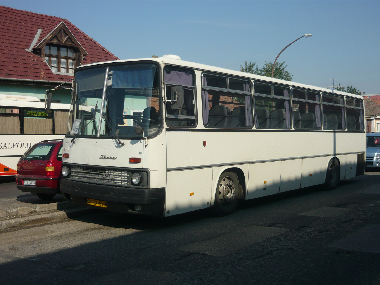 Ikarus 250 (GOX-559)