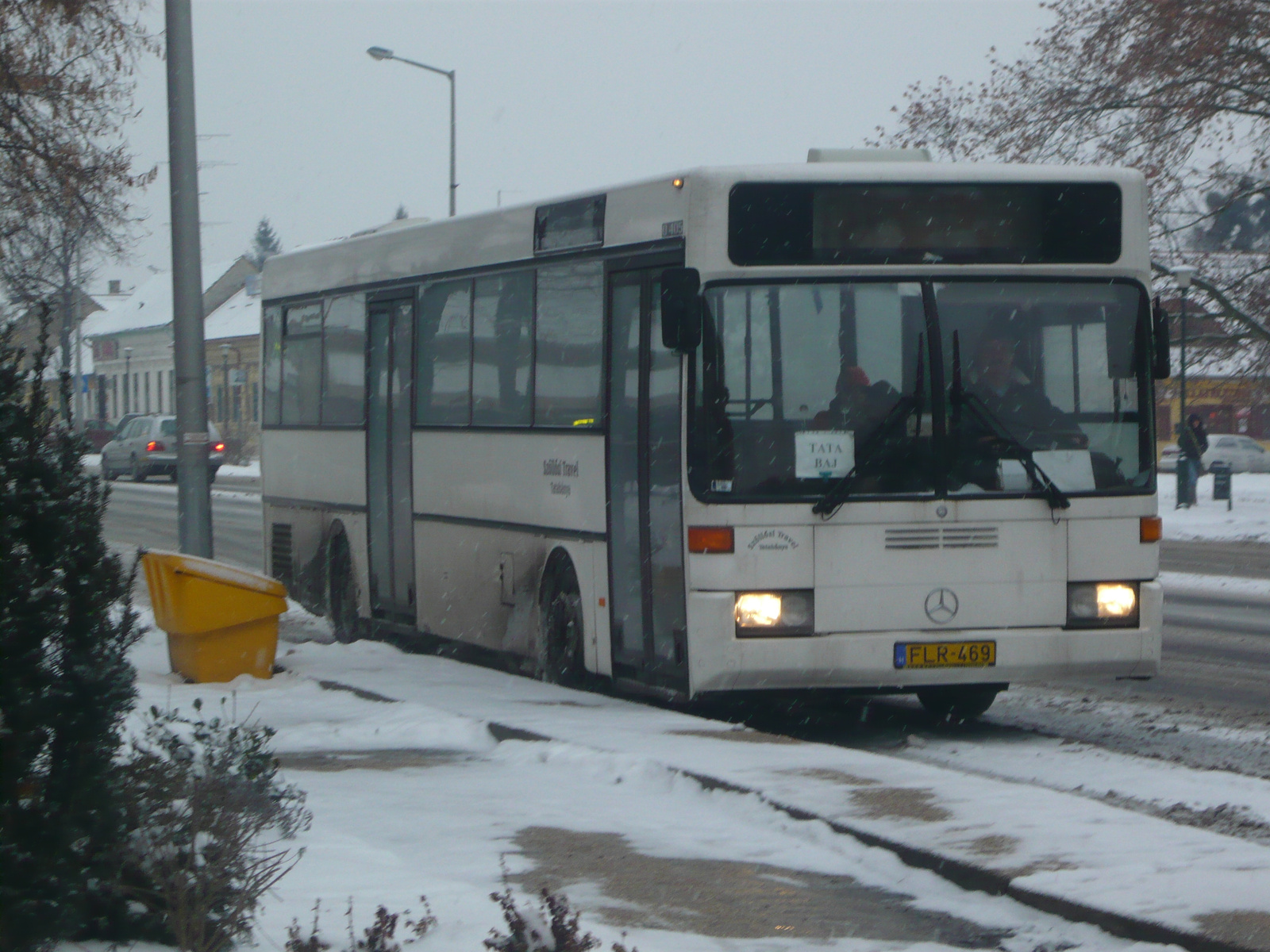 Mercedes-Benz O405 (FLR-469)