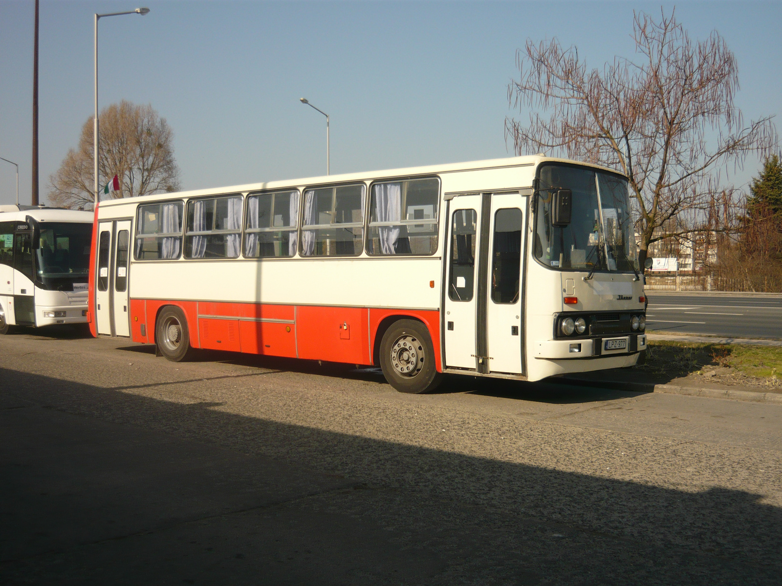 Ikarus 260.32 (LPZ-977)