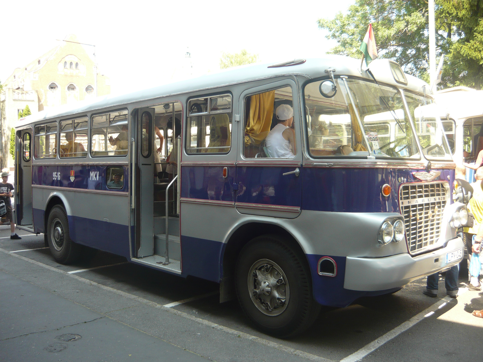 Ikarus 620 (LPY-045)