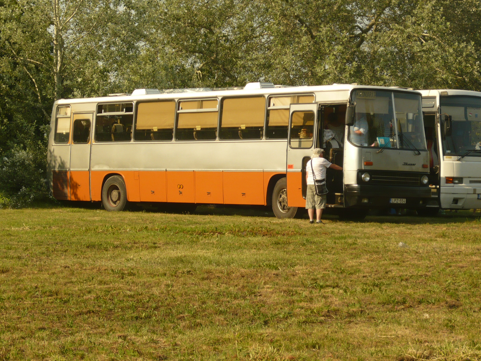 Ikarus 250 (LPZ-554)