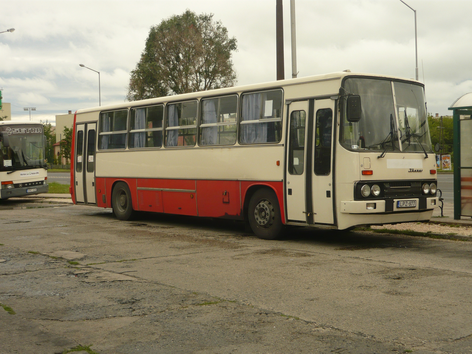 Ikarus 260.32 (LPZ-977)