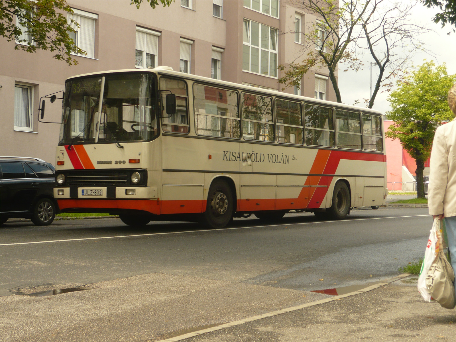 Ikarus 260.20M (JLZ-832)