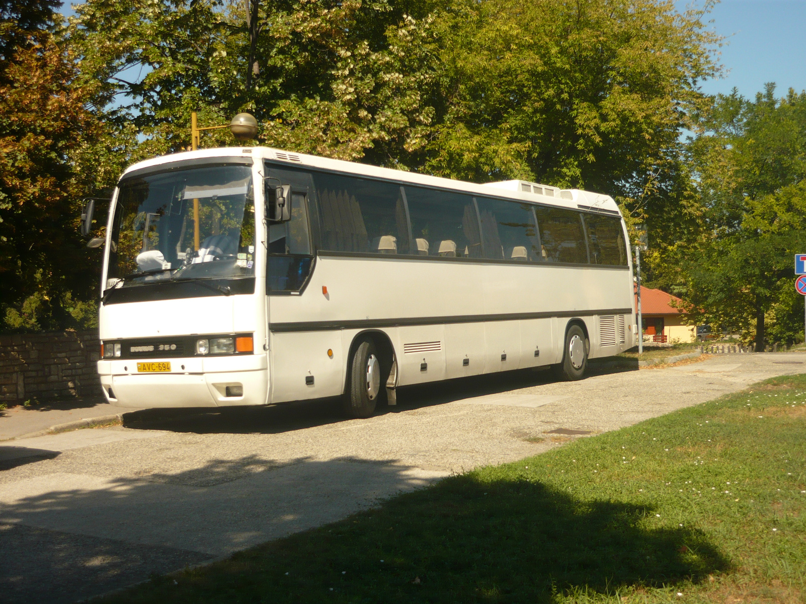 Ikarus 350.02 (AVC-694)