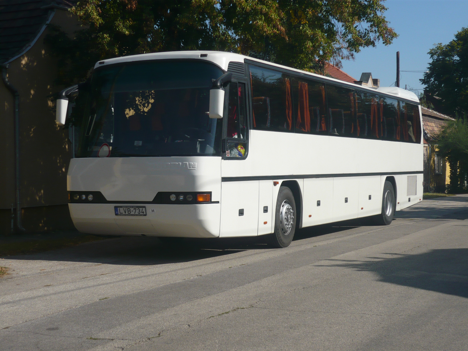 Neoplan (LVB-734)