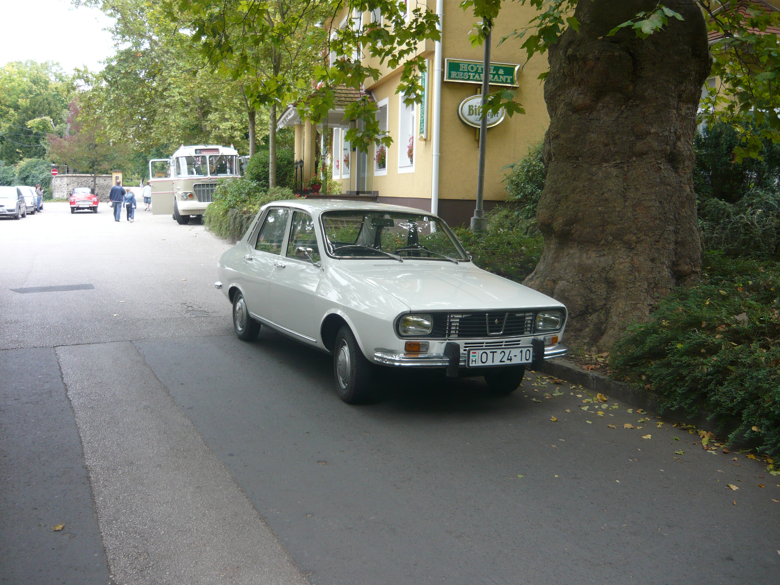 Renault 12