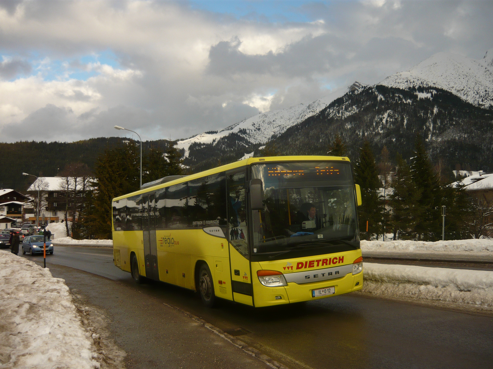 Setra S415 UL (IL-O 12)