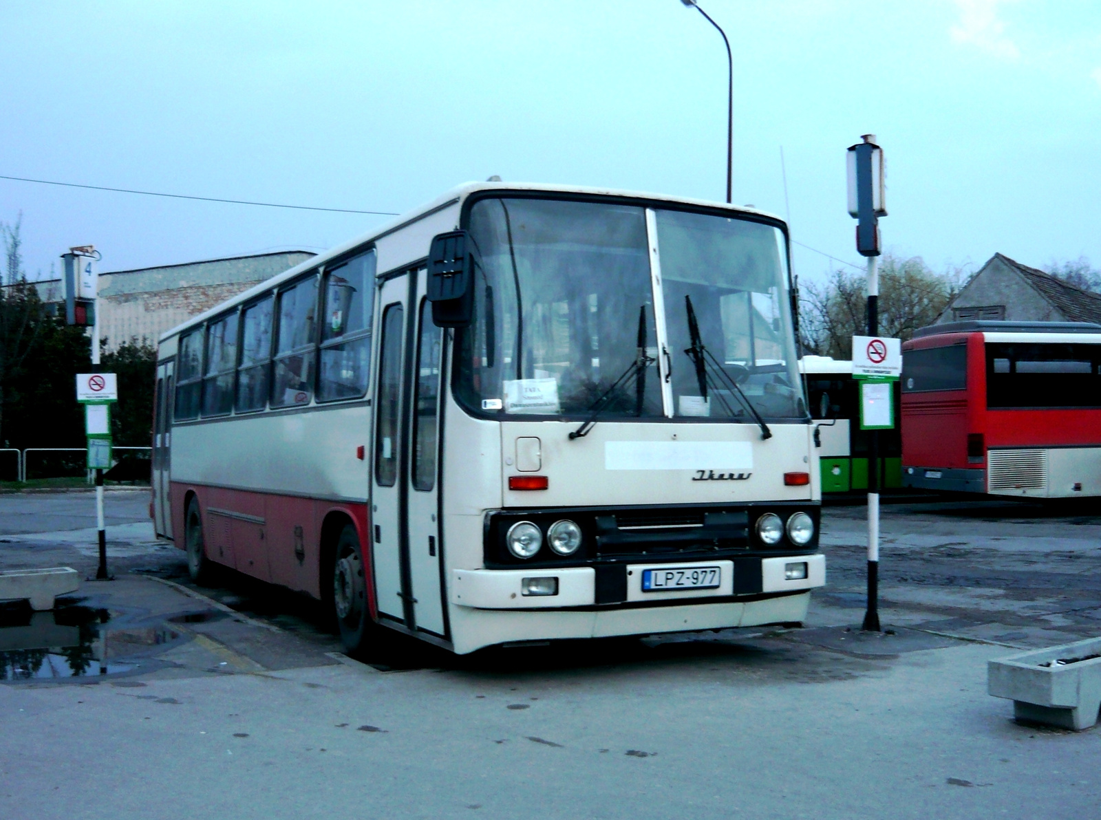 Ikarus 260.32 (LPZ-977)