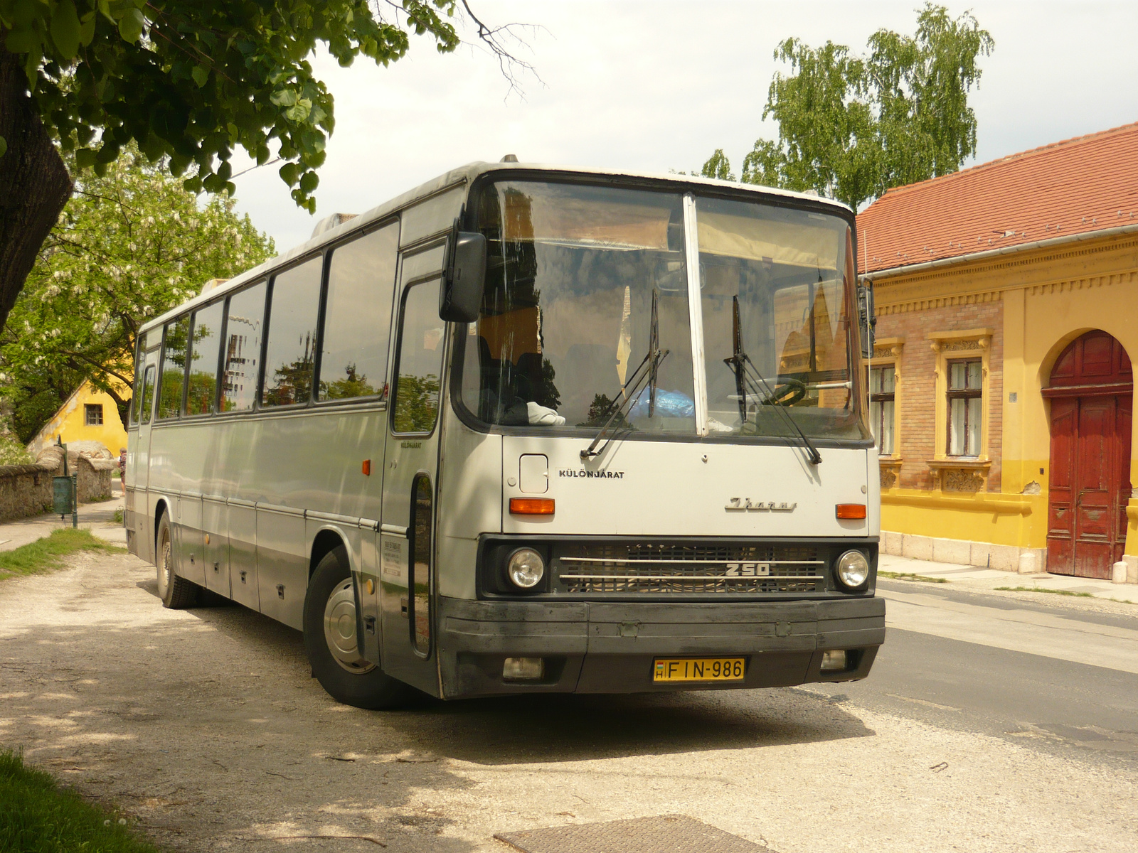 Ikarus 250 (FIN-986)