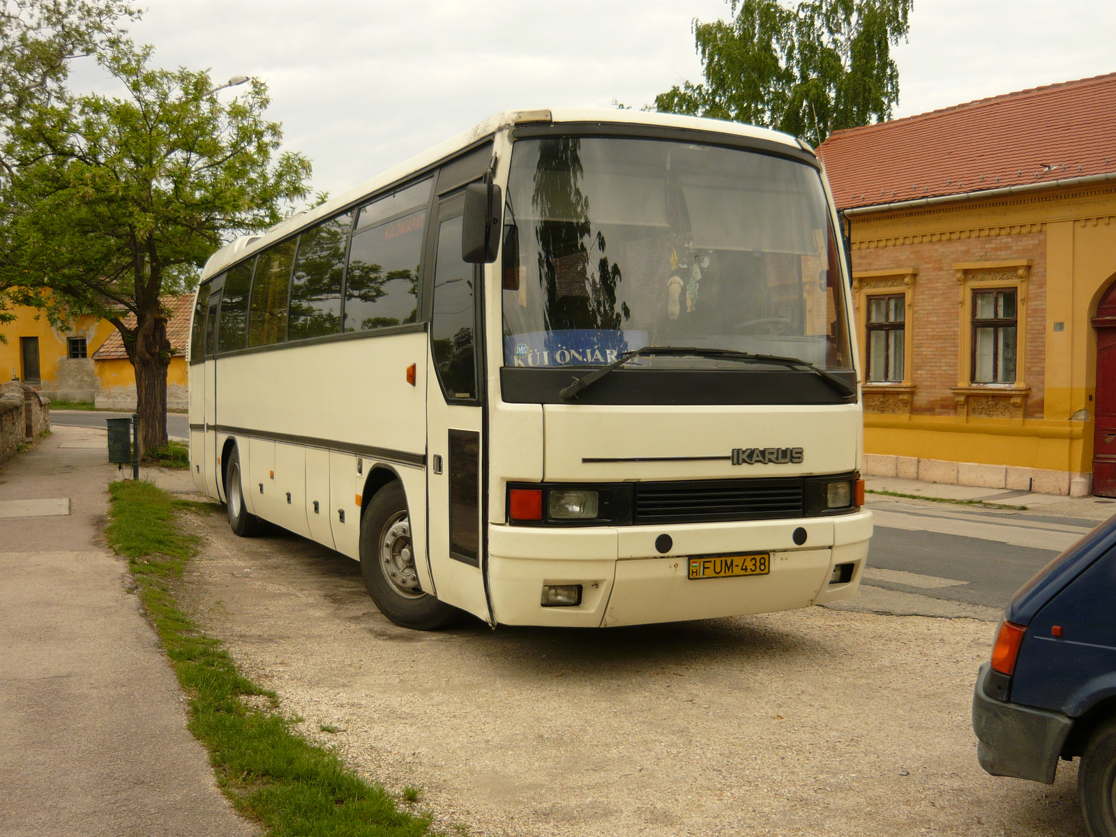 Ikarus 365 (FUM-438)