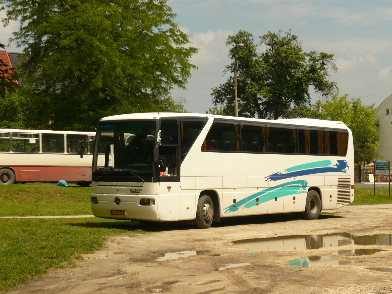 Mercedes-Benz Tourismo (FLR-777)