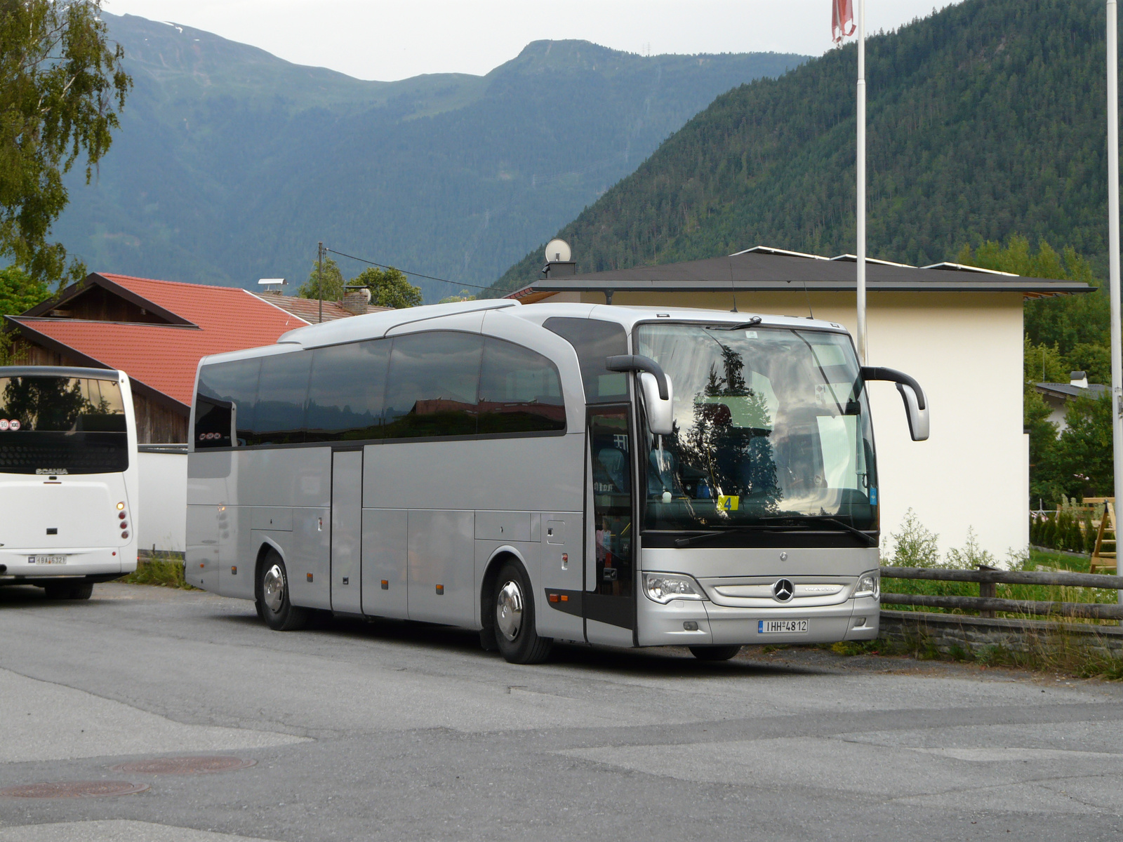 Mercedes-Benz Travego (IHH-4812)