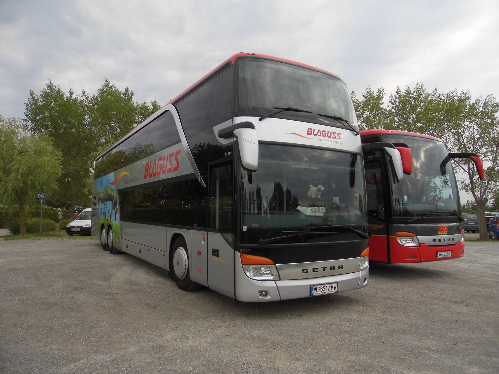 Setra S431 DT (W-6212 MW)