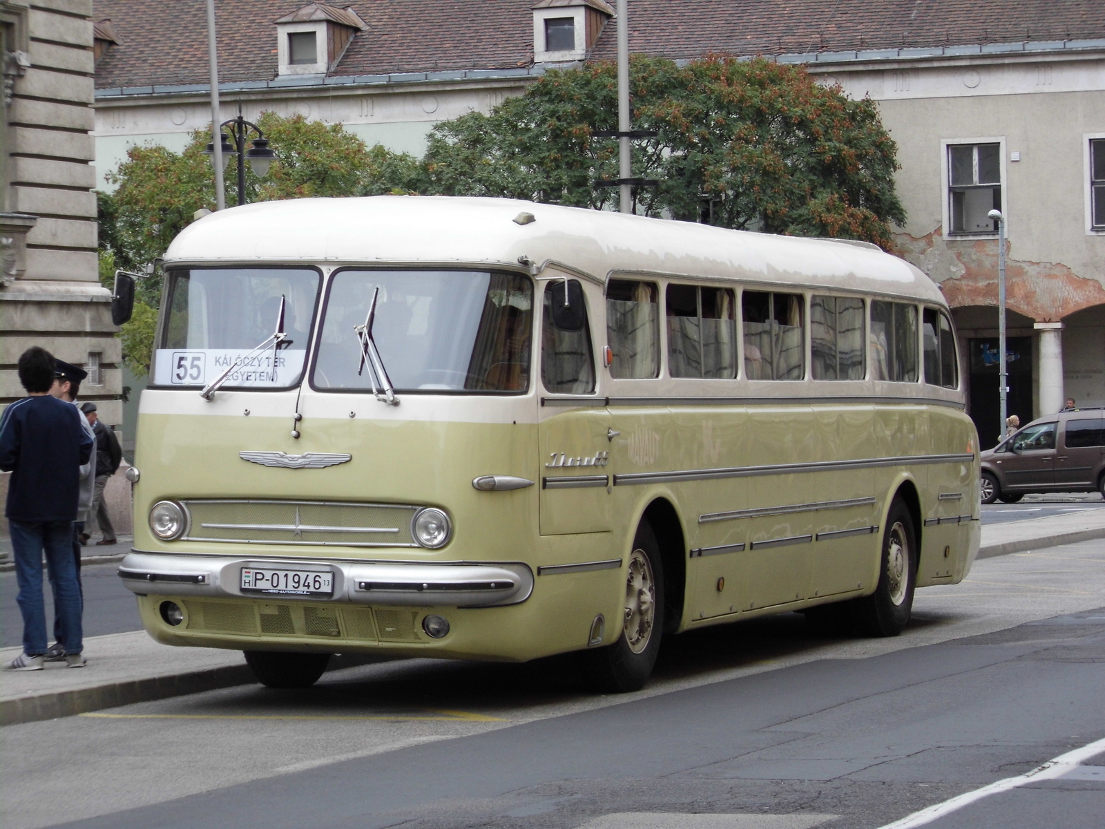 Ikarus 55