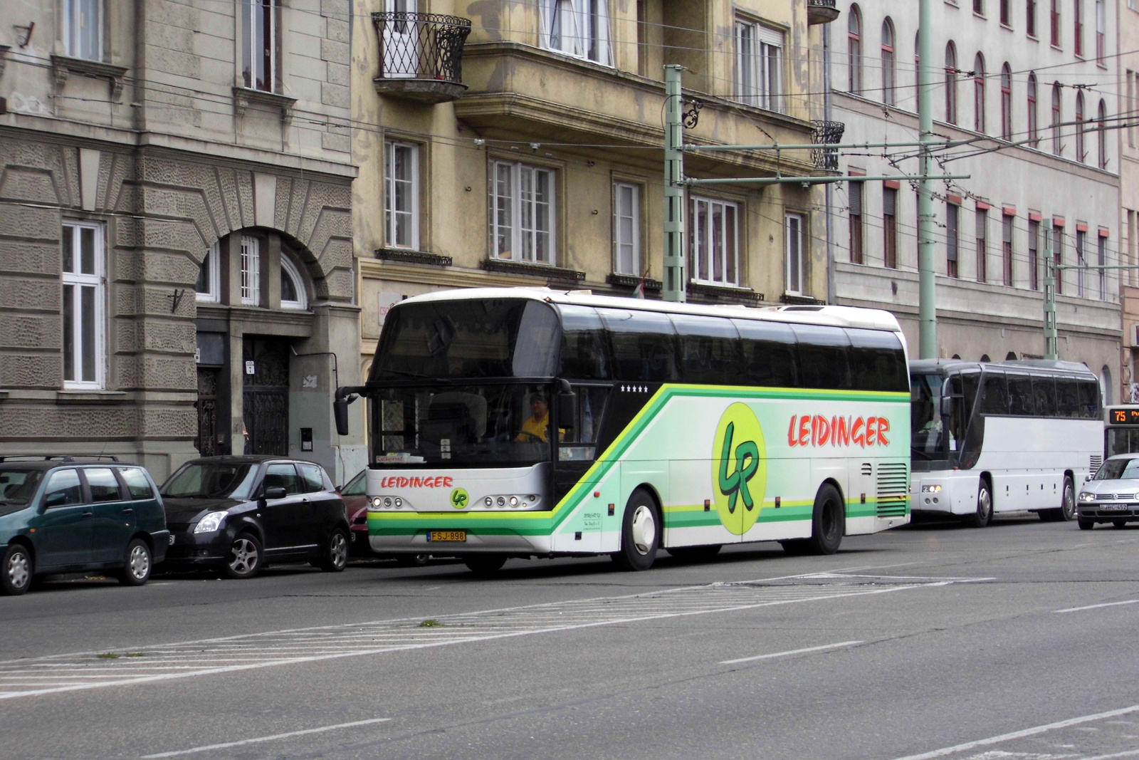 Neoplan (FSJ-898)