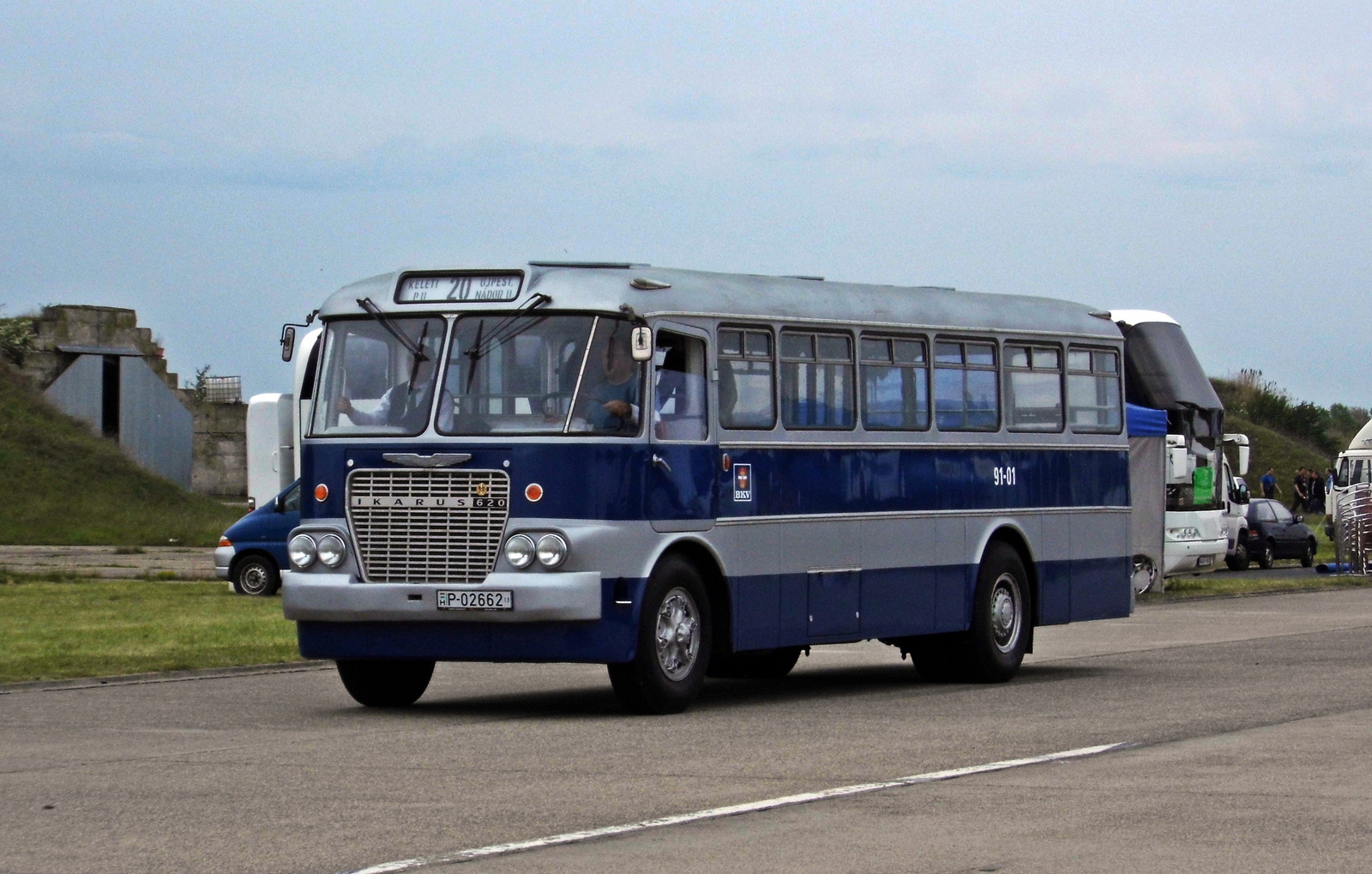 Ikarus 620