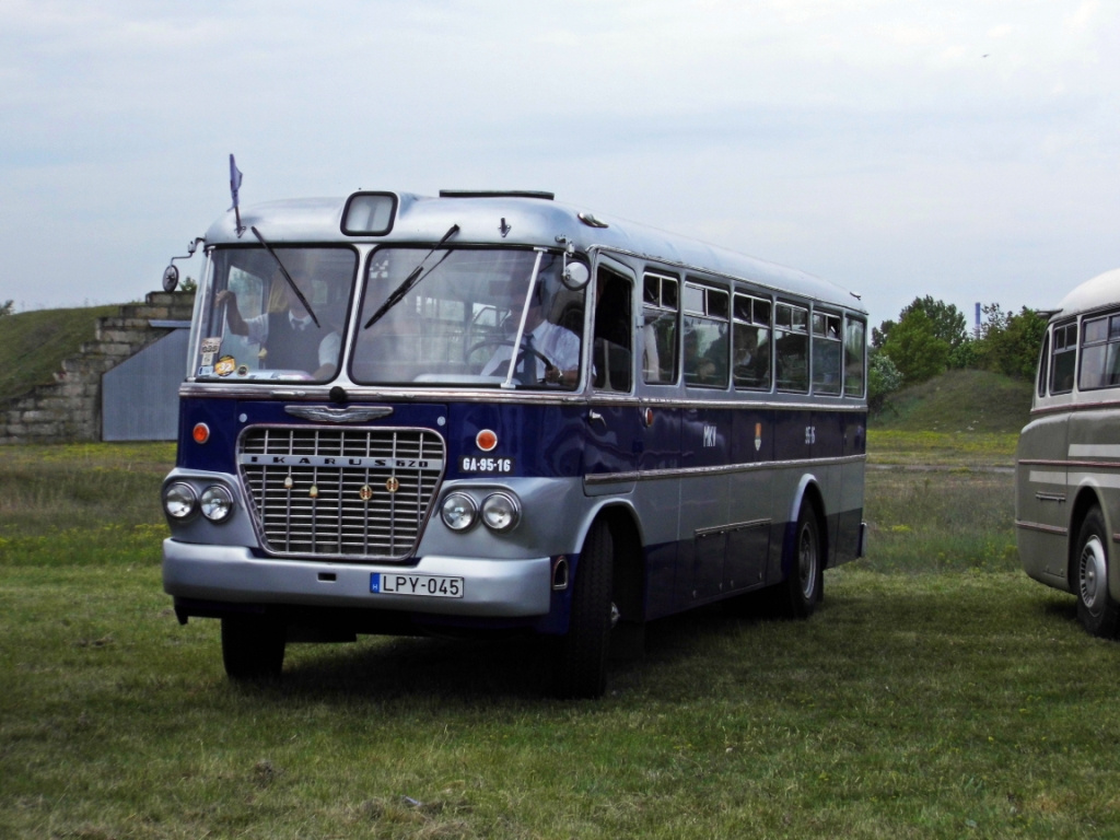 Ikarus 620 (LPY-045)