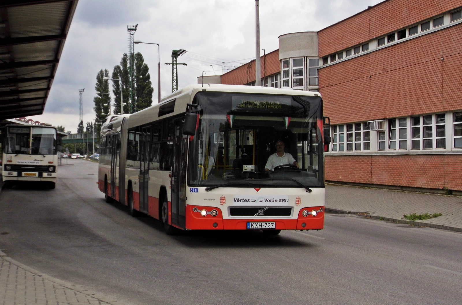 Volvo 7700A (KXH-737)