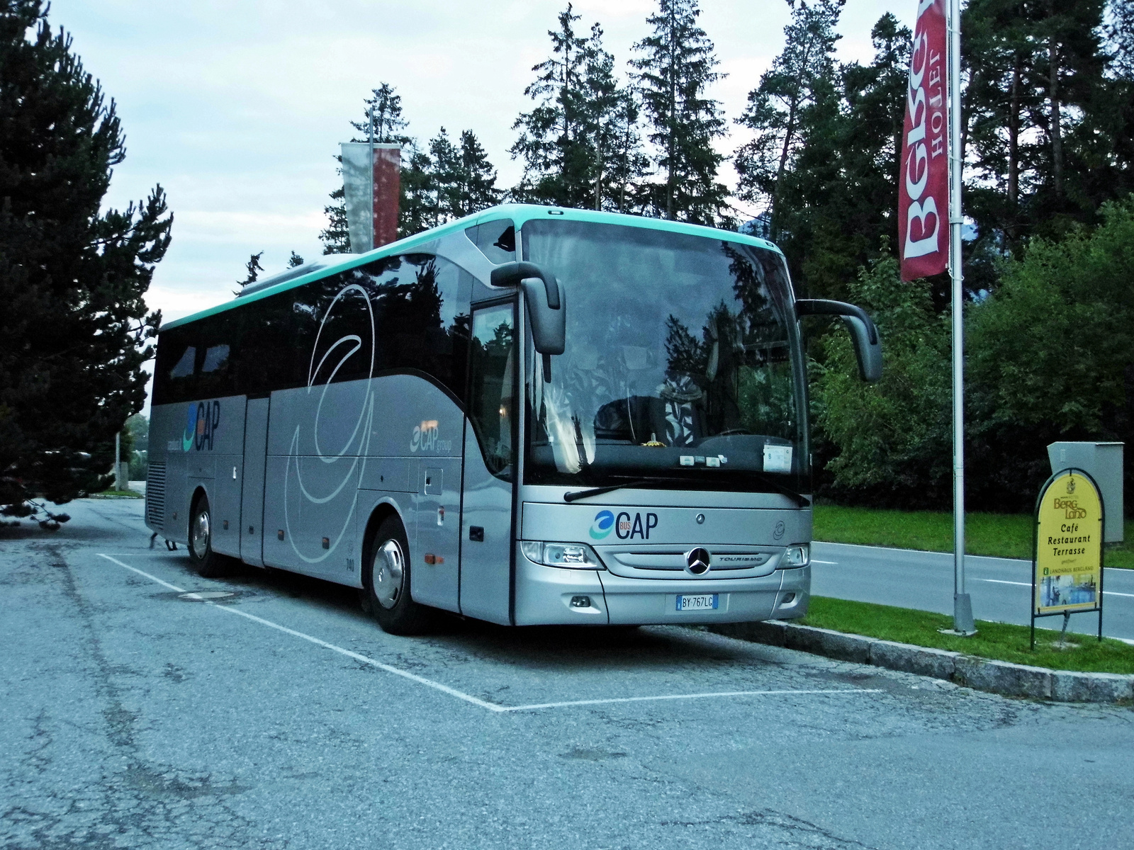 Mercedes-Benz Tourismo (BY-767LG)