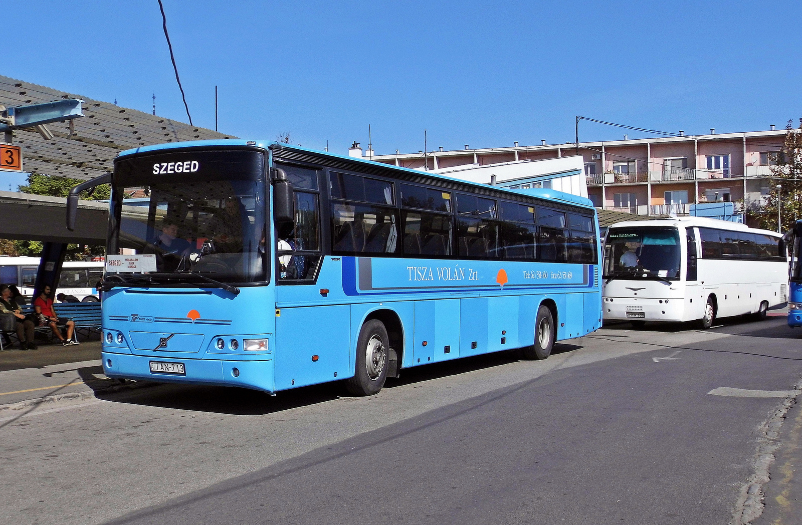 Volvo B10-400 (IAN-713)