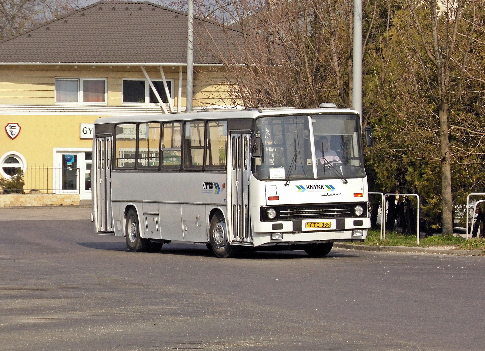 Ikarus 260.02 (CTD-985)