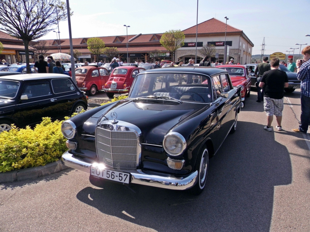 Mercedes-Benz W110