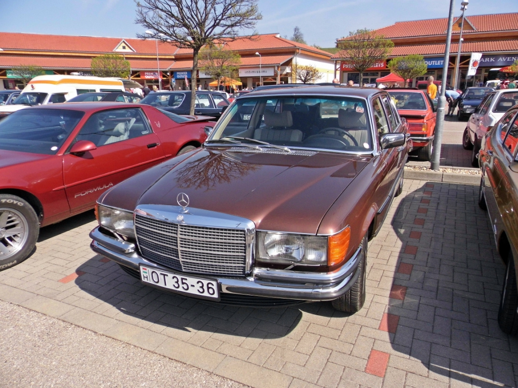 Mercedes-Benz W116