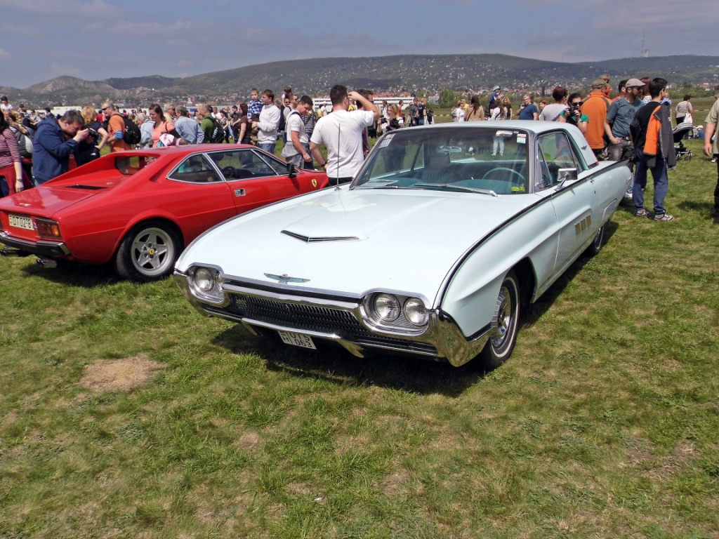 Ford Thunderbird