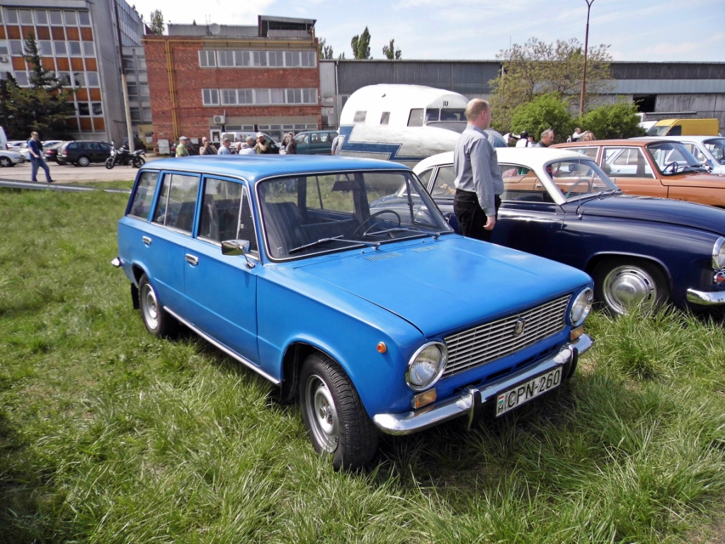 Lada 2102