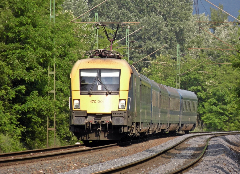 470 001