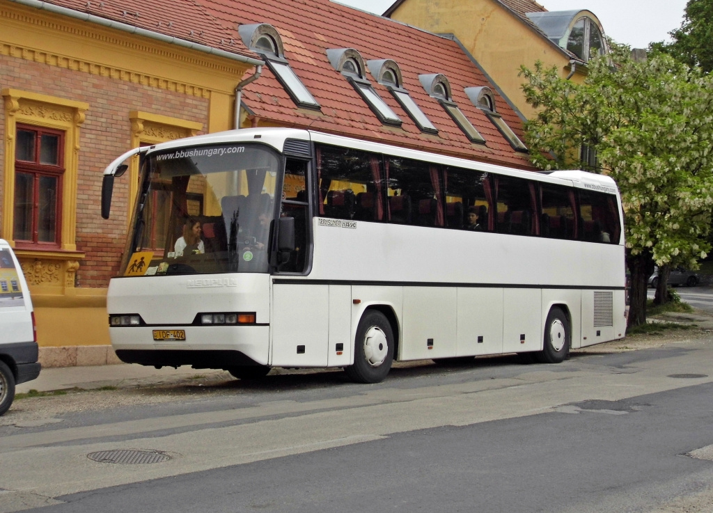 Neoplan Transliner (IDF-402)