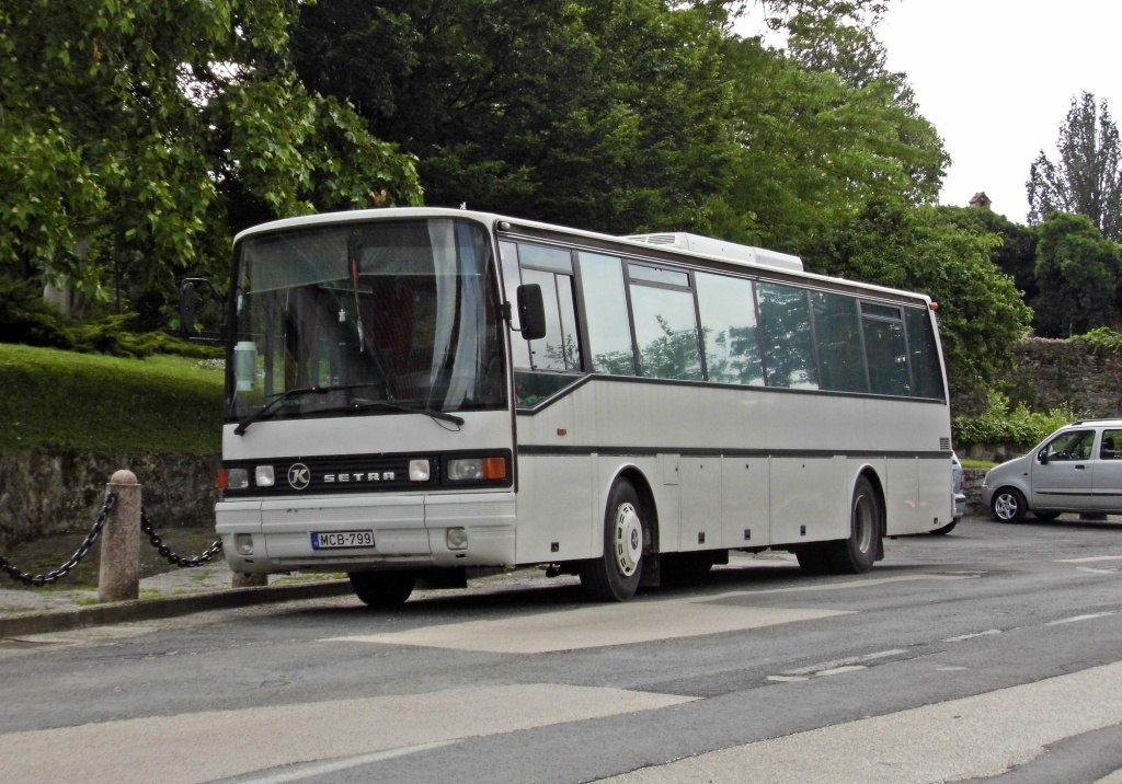 Setra S215 UL (MCB-799)