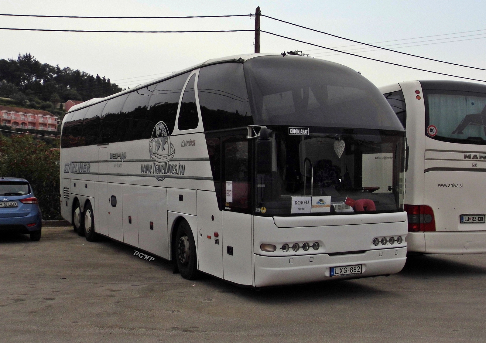 Neoplan Starliner (LXG-882)