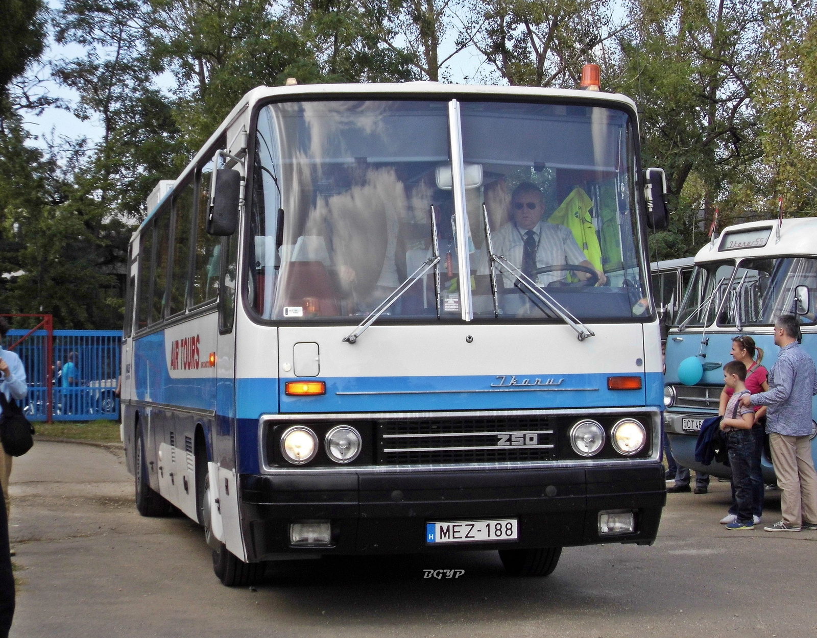 Ikarus 250.69 (MEZ-188)