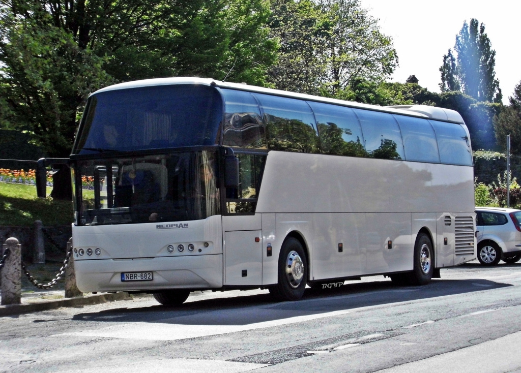 Neoplan Cityliner (NBR-652)