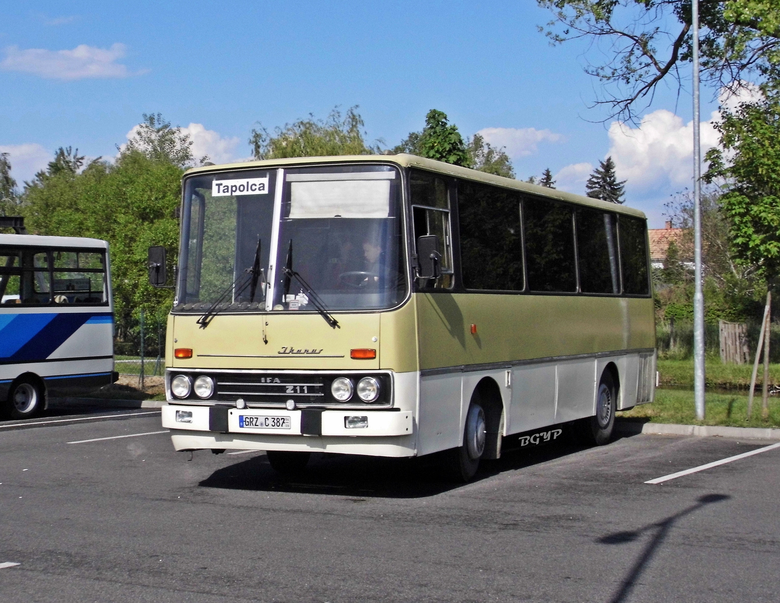 Ikarus 211 (GRZ-C 387)