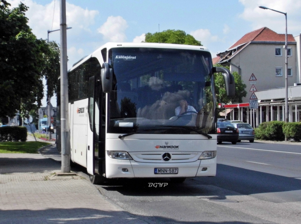 Mercedes-Benz Tourismo (MNN-587)