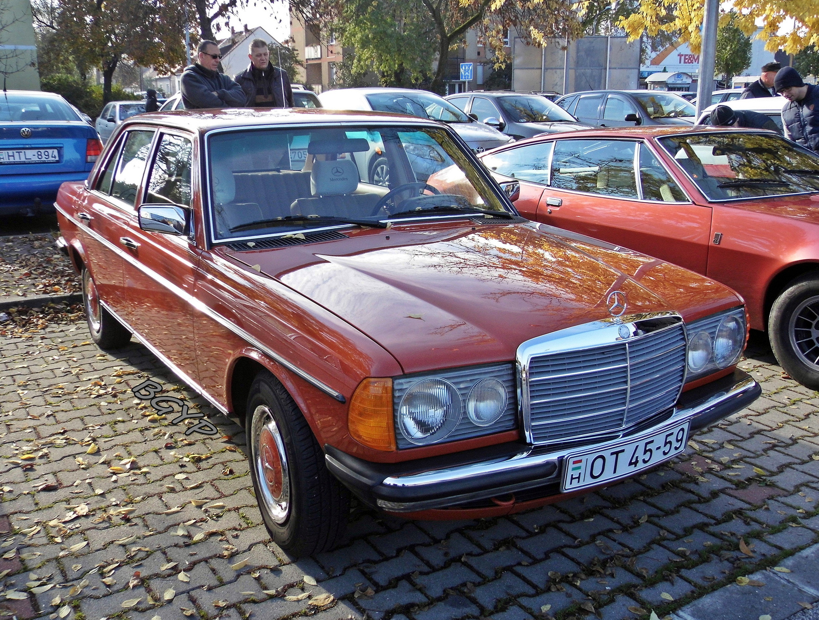 Mercedes-Benz W123 200