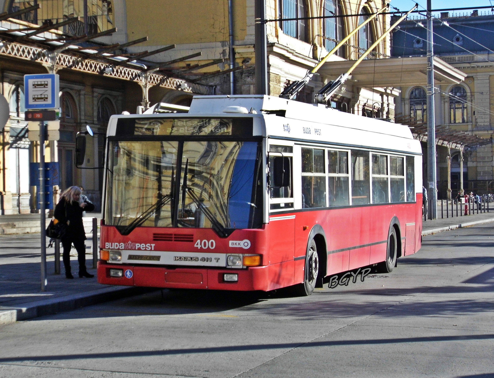 Ikarus 411T (400)