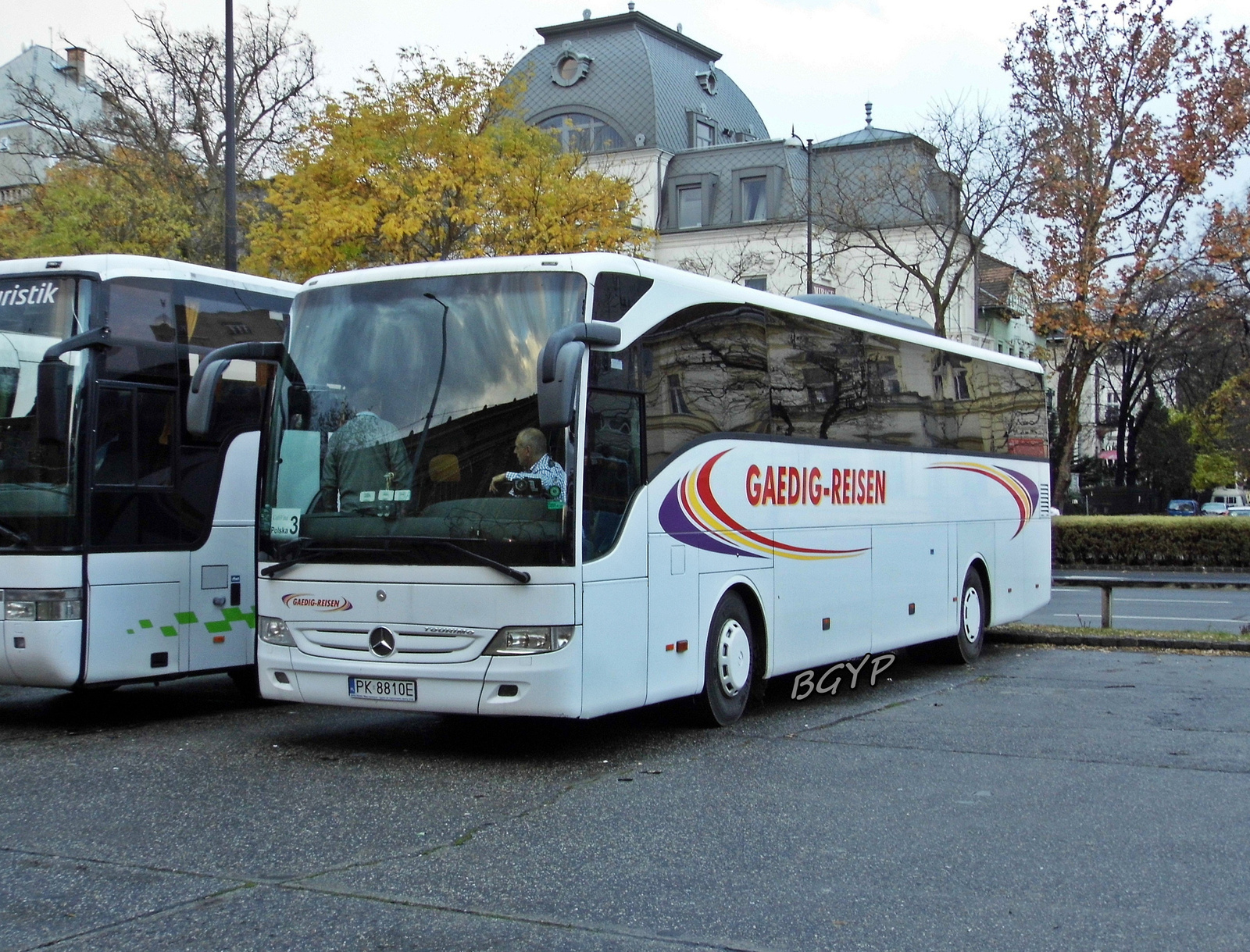 Mercedes-Benz Tourismo (PK 8810E)