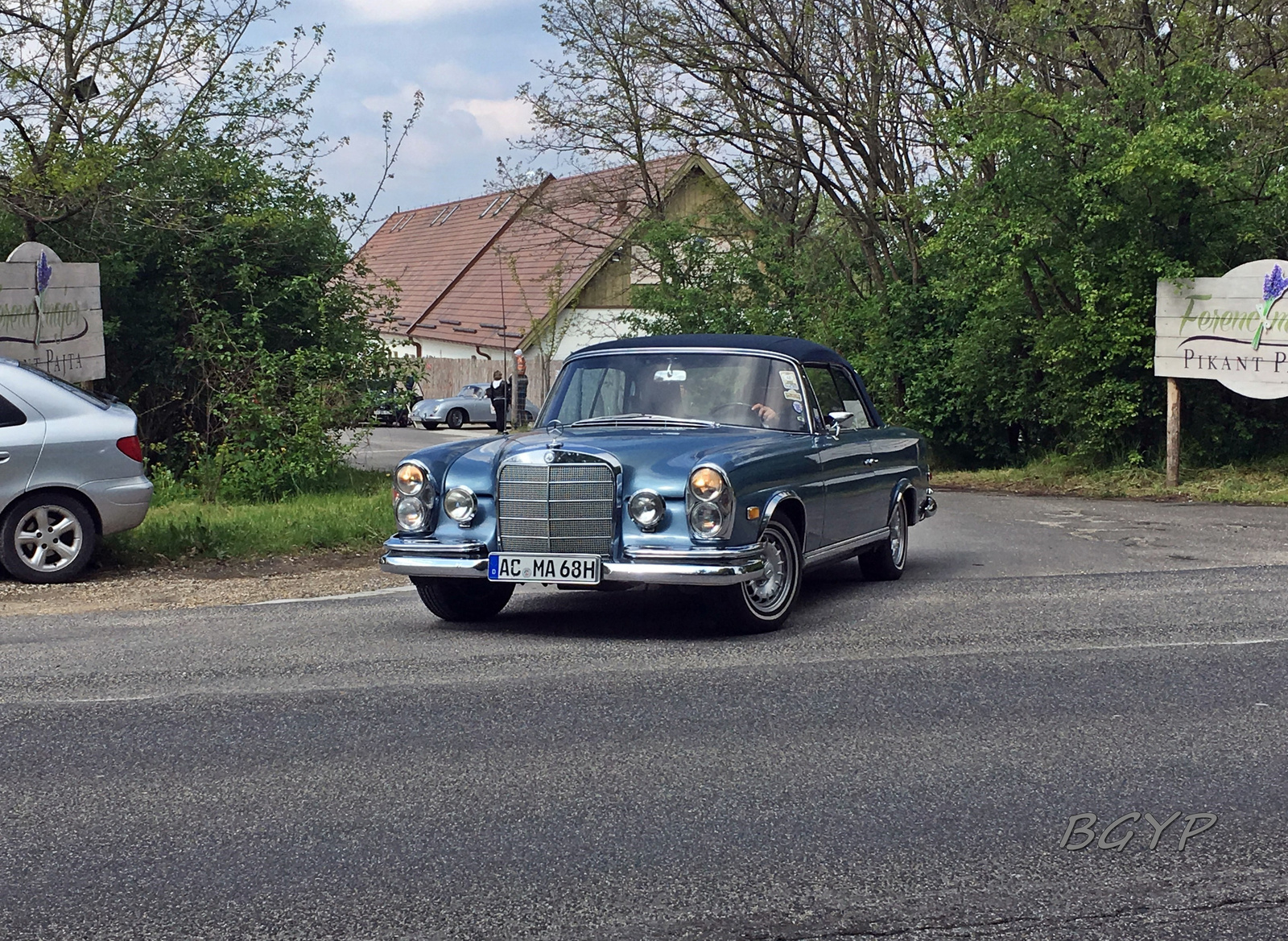 Mercedes-Benz W111 Cabriolet