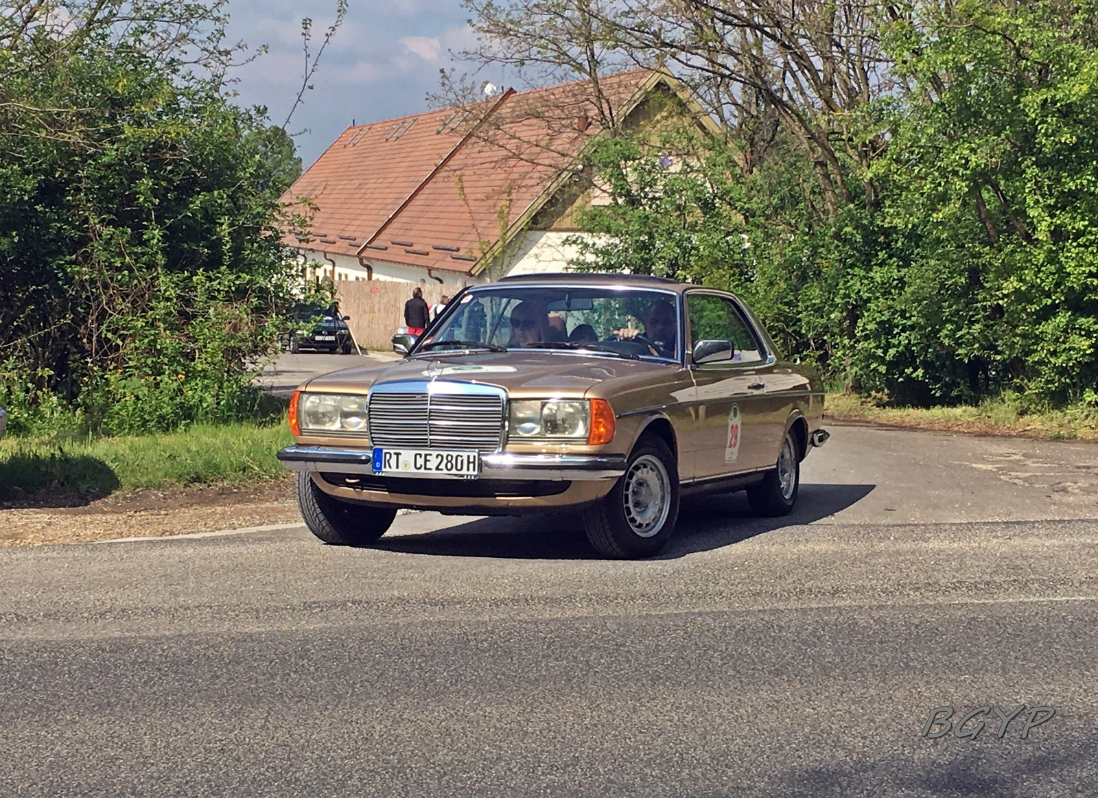 Mercedes-Benz 280CE