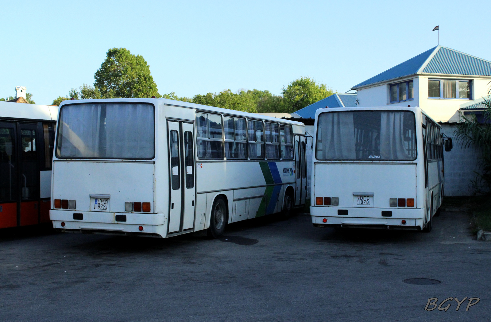 Ikarus 260.32 (LPZ-977)