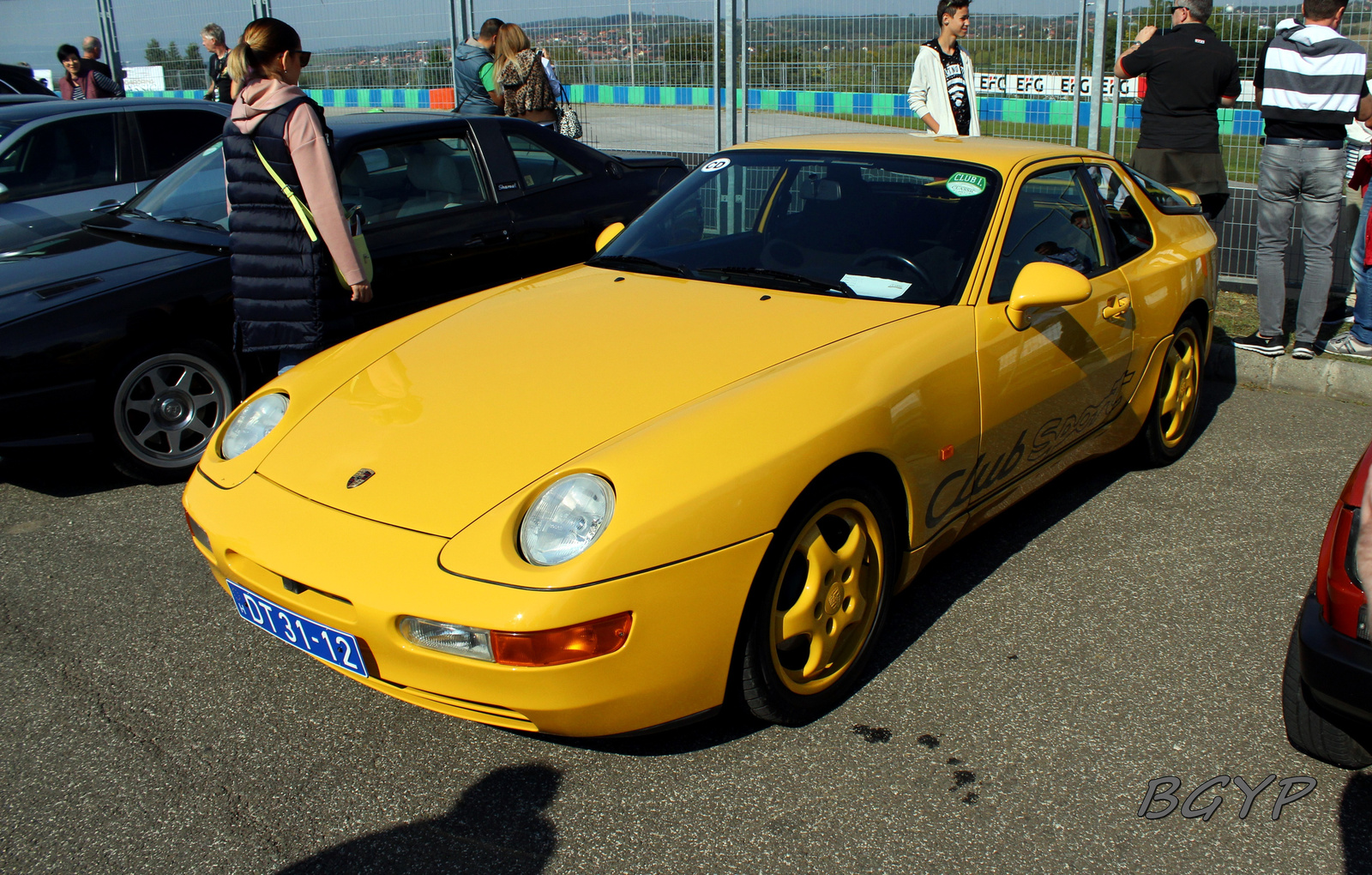 Porsche 928