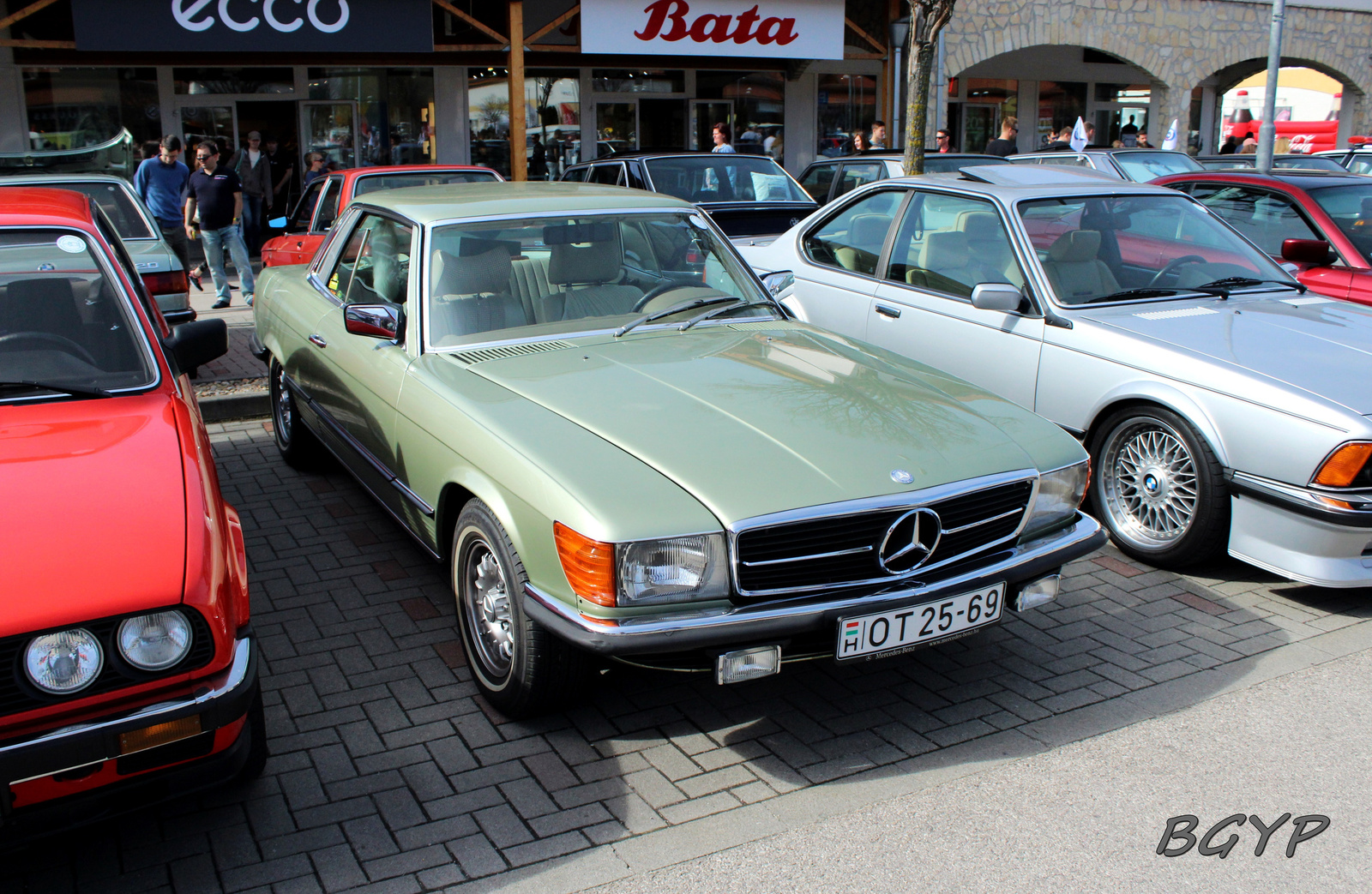 Mercedes-Benz R107