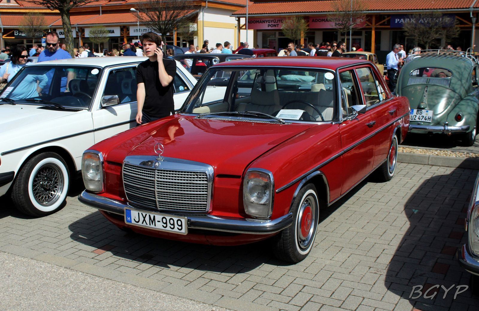 Mercedes-Benz W115