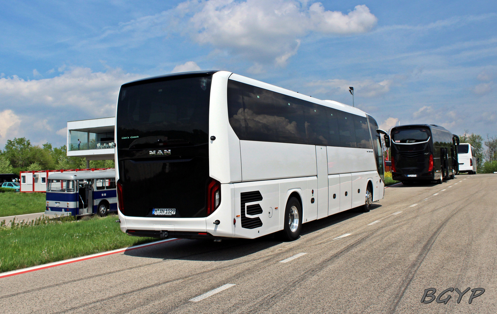 MAN Lion's Coach (M-AN 1029)