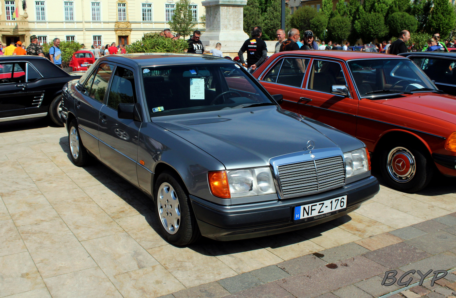 Mercedes-Benz W124