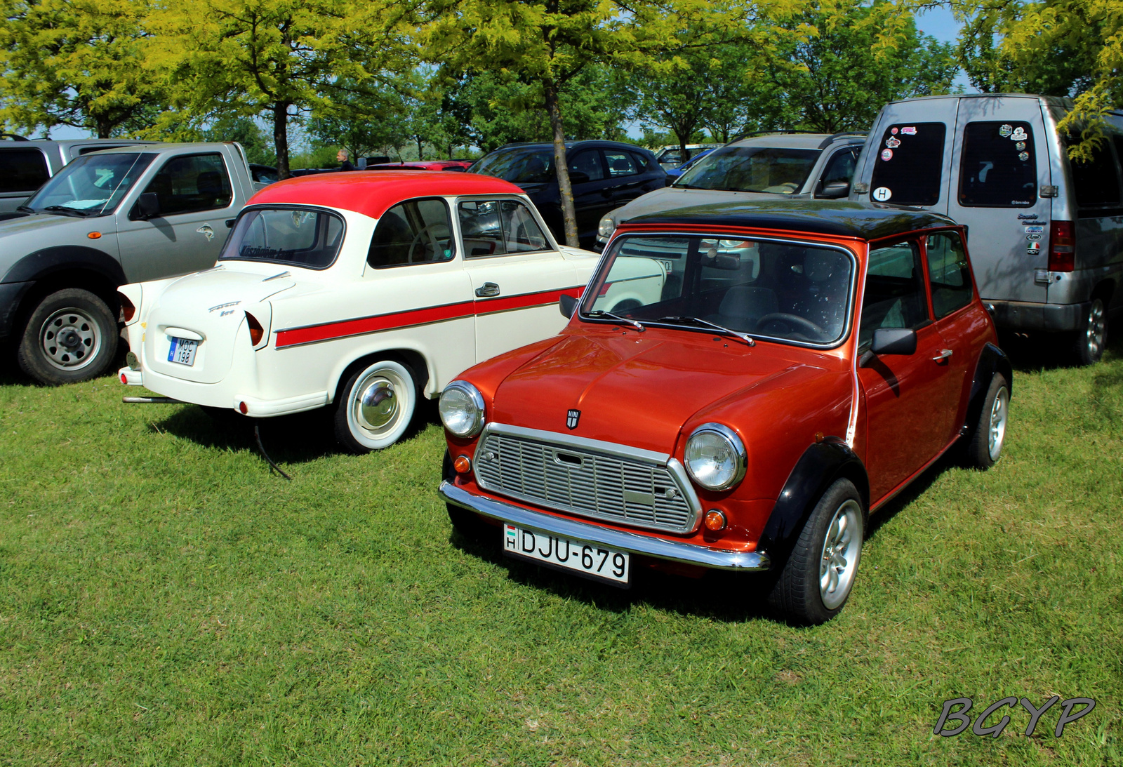 Mini