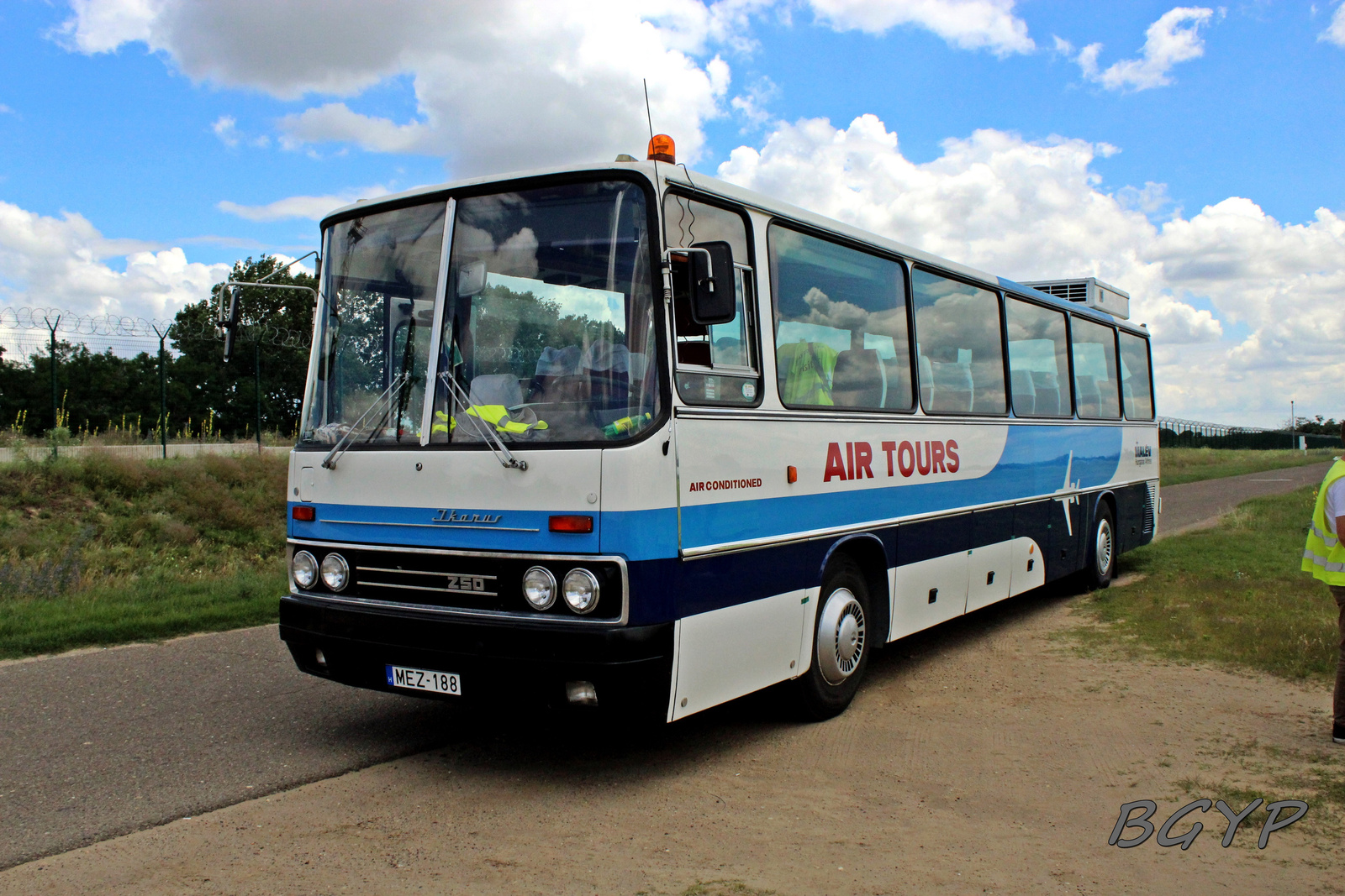 Ikarus 250.69 (MEZ-188)